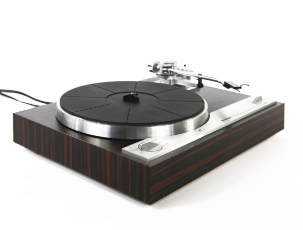 Fully restored Yamaha YP-D71 Direct Drive turntable with new